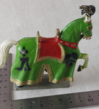 Ancien cheval à robe, en