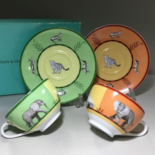Ensemble soucoupe tasse - , à