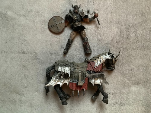 Figurine the bloodaxe and - figurine,