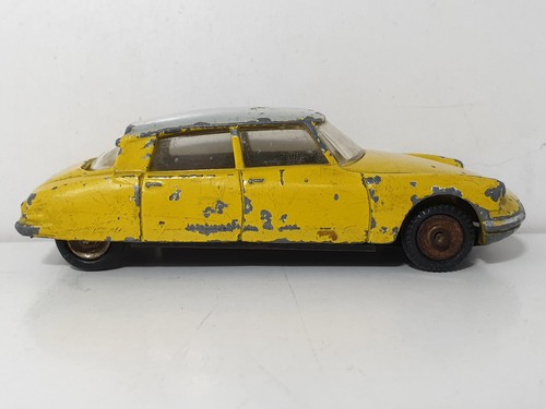 Voiture ancienne dinky toys - voiture,