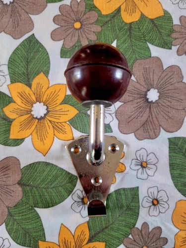Ancienne petite patère - petite, boule