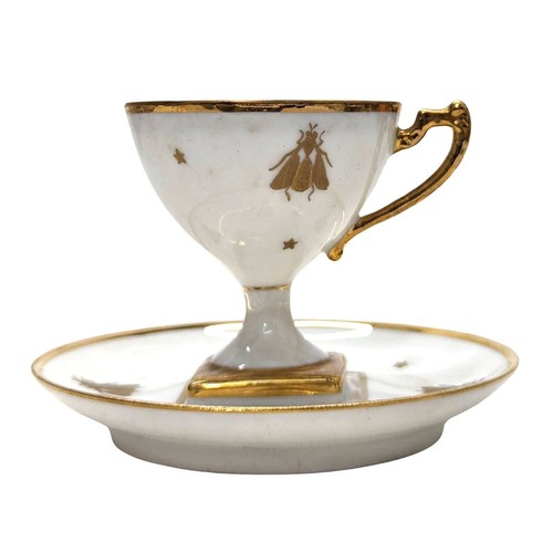 Tasse sous - et, en