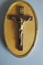 ancien  Crucifix  dans Cadre Métal Doré
