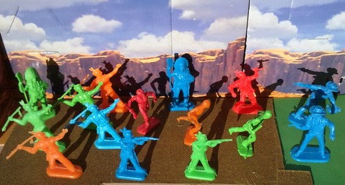 Lot figurines plastique - 15,