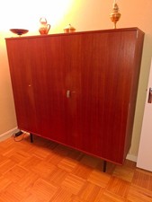 Armoire en teck scandinave