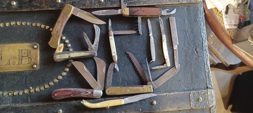 Lot couteaux de poche - de,