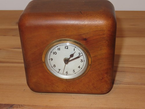Petite horloge réveil - petite, ancien