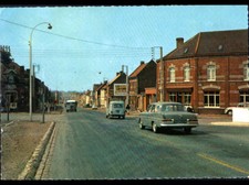 SAINS-en-GOHELLE (62) CITROEN 2CV , HY , RENAULT 4L & MERCEDES aux COMMERCES