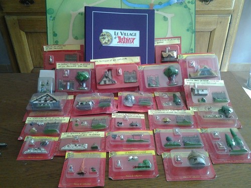 Lot figurines accessoires - lot,