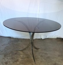 Elegante table ronde de Boris