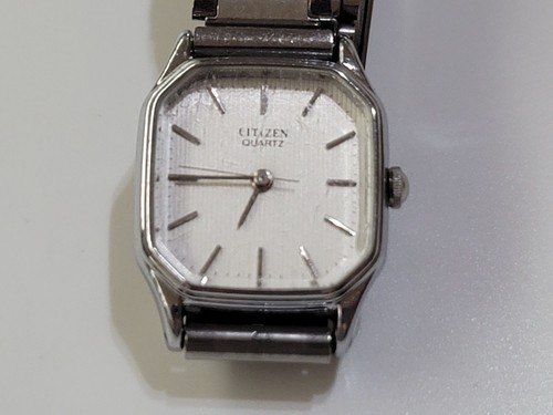 Montre rétro octogonale femme