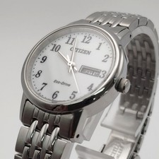 Montre solaire pour femme