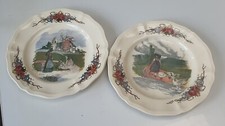 2 très jolies assiettes à