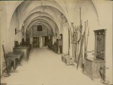 France, intérieur de château ou relais de chasse à identifier  vintage albumen p