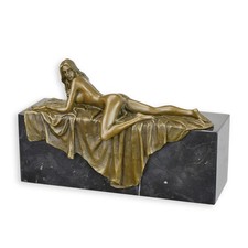 UN BRONZE SSCULPTURE FEMME NUE