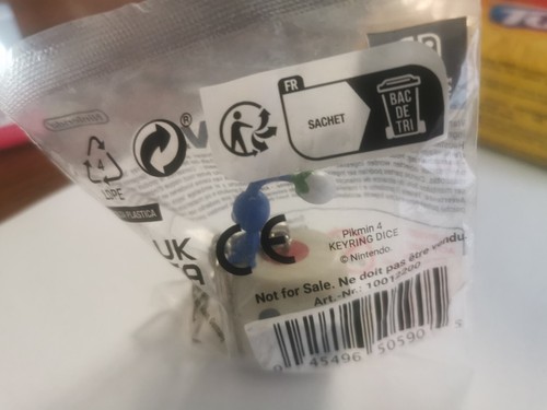 Pikmin keychain new - pikmin, 4
