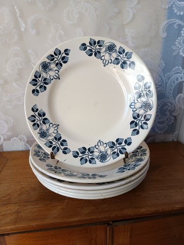 Longchamp dessert plates - 6,