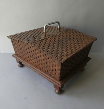 Ancienne boîte couture - à,