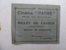 CINEMA  PATHE   TRES  ANCIEN   BILLET DE FAVEUR  DEMI  TARIF  POUR   2 PLACES