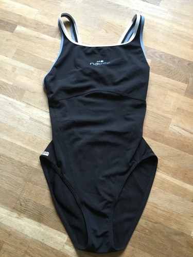 Maillot bain une - une, pièce