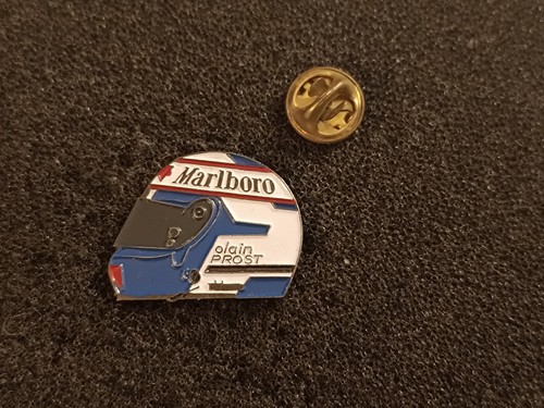 Pin casque automobile alain - pin's,