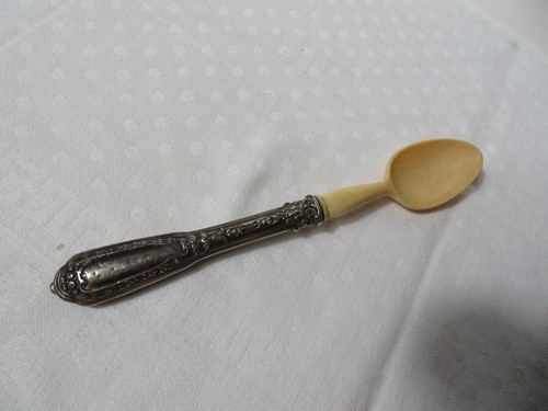 Ancienne cuillère bouillie - cuillère, à