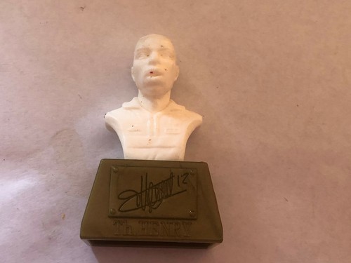 Buste footballeur nestle - buste,