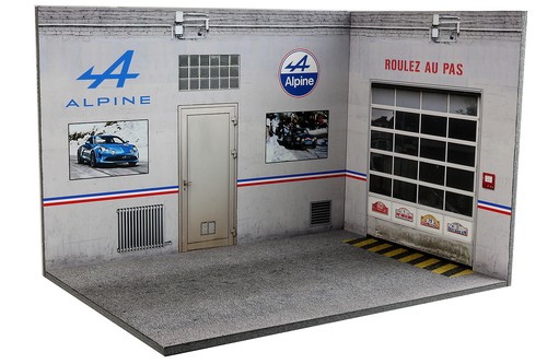 I 001 diorama - |,