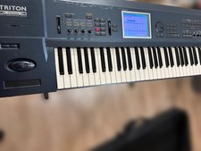 KORG TRITON EXTREME 61 KEY
