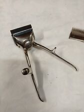 Ancienne tondeuse manuelle de