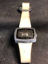 montre a guichet ALMO DIGITAL