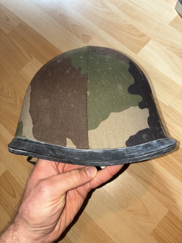Casque militaire - (collection),