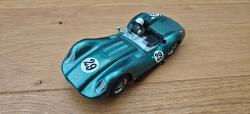 Slot race spirit - 1/32,