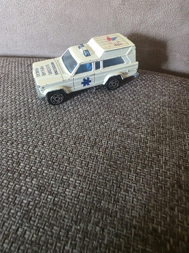 Majorette ambulance 269 - majorette,