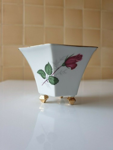 Petite coupe vide - , vase