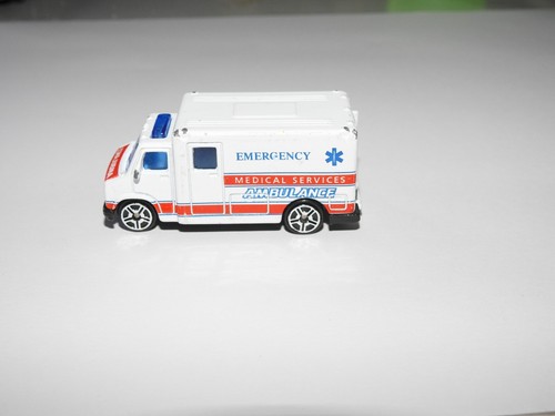 Voiture miniature ambulance - voiture,