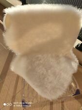 TAPIS fausse fourrure  blanc