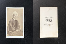 Lemore, Falaise, Femme en