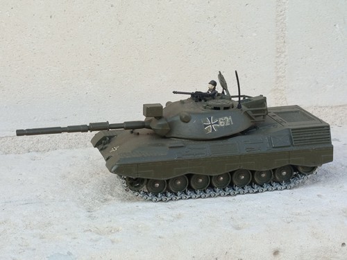 Char tank solido kpz - tank, leopard