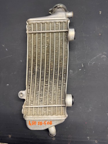 Radiateur droit cote - droit,