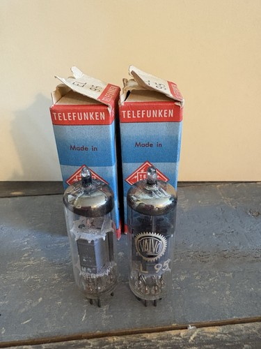 Vintage vacuum tube - el,
