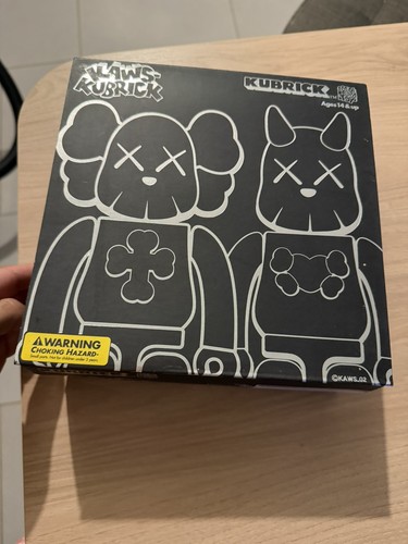 Kaws medicom bus stop - , série