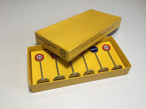 Dinky toys panneaux - dinky,