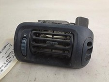 Aerateur tableau de bord avant droit RENAULT CLIO 2 PHASE 1 7701051856