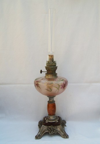 Ancienne lampe pétrole art - a,