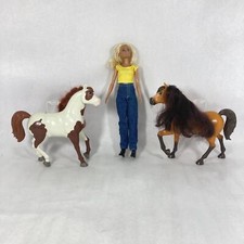 Une Poupée Barbie Mattel 2013