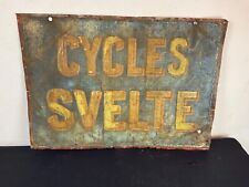 Plaque tôle peinte no Emaillée cycliste Cycles svelte