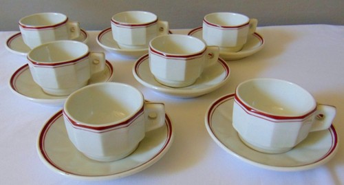 Anciennes tasses sous - 7,
