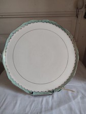 Longwy grand plat à tarte en faïence modèle Trianon guirlande verte et dorure