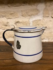 Verseuse ancienne en métal